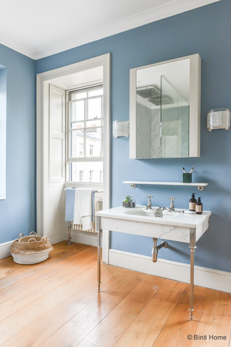 Huis inrichten met denim drift, de kleur van het jaar 2017 ...