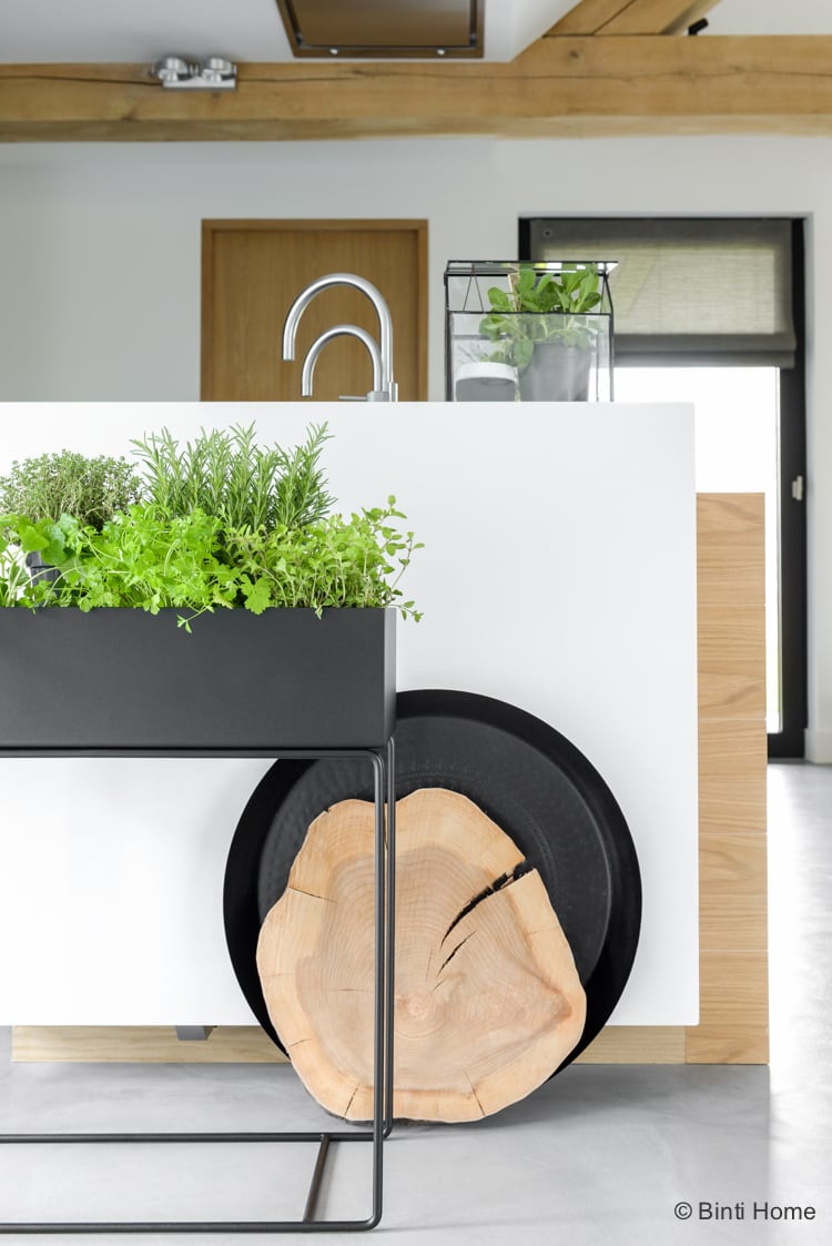 Keuken inrichting : botanisch geinspireerd met zwart, groen en hout