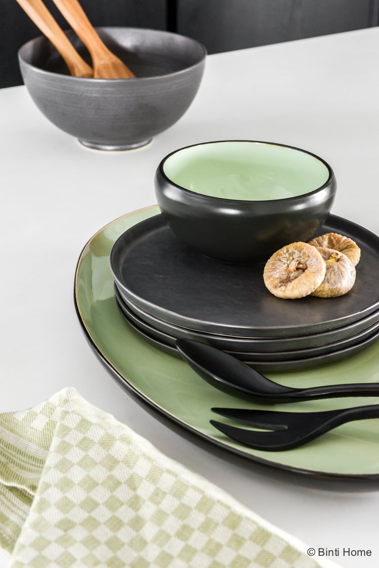 Keuken inrichting : botanisch geinspireerd met zwart, groen en hout