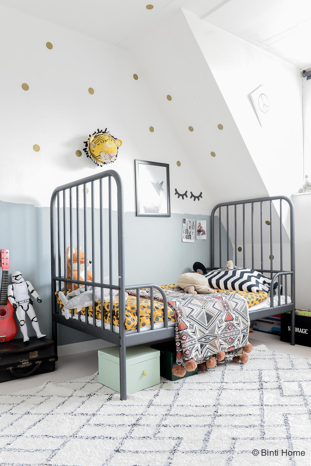Bohemian kinderkamer met dieren als accent